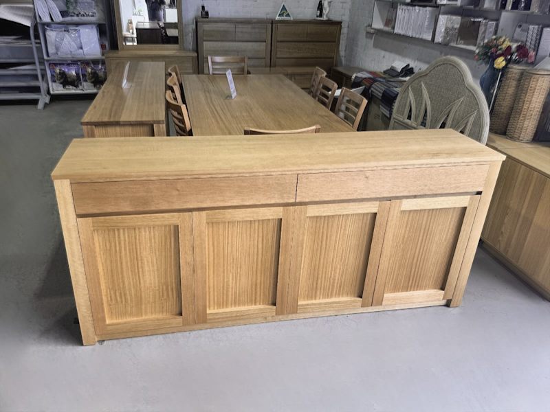 BU44 - Tasmanian Oak Sideboard62863381751171111