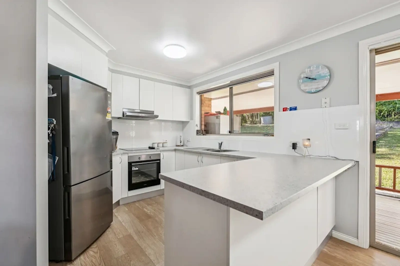 Double-Storey Family Home with Mountain Views62929683585538114