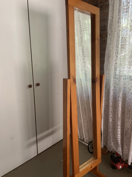 Dressing mirror. Timber surround VGC62863408921474116