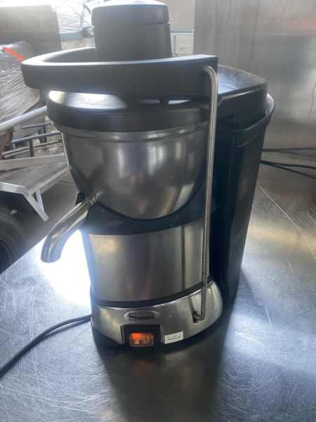 Santos #50CX Ezy Clean Centrifugal Juicer63016486871811112
