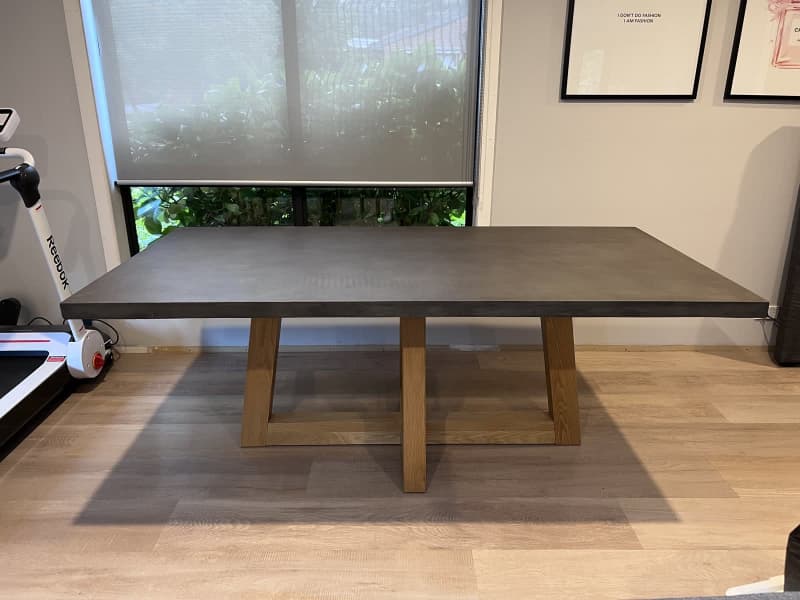 nick scali 6 seater dining table