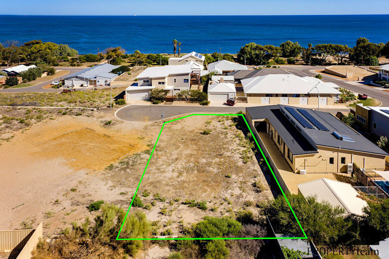 Quiet and Elite Location for your Dream Coastal Home!62995717309442113
