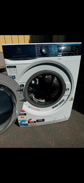 Electrolux 10KG/6KG Washer Dryer Model: EWW1042ADWA  63022634938370111