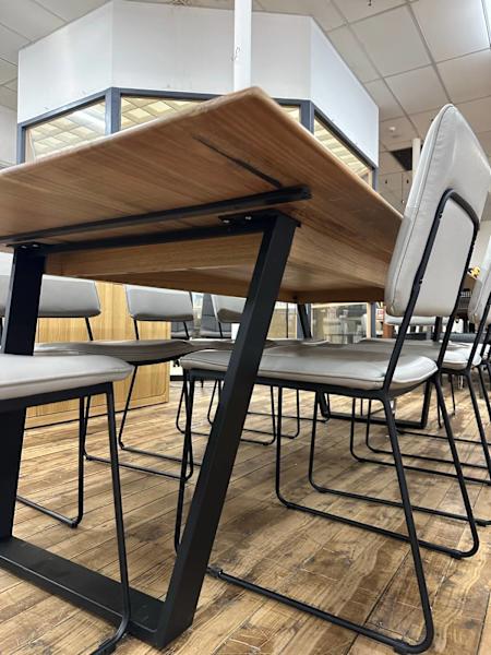 Dante 9PCE Dining Suite62863370833922113