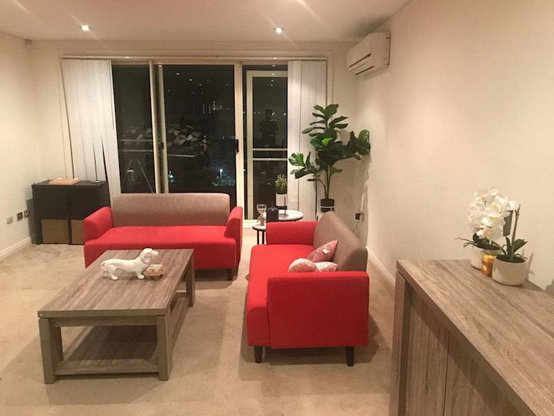 Sunny Spacious Room with Magnificent Views in Westmead 63007636862723112