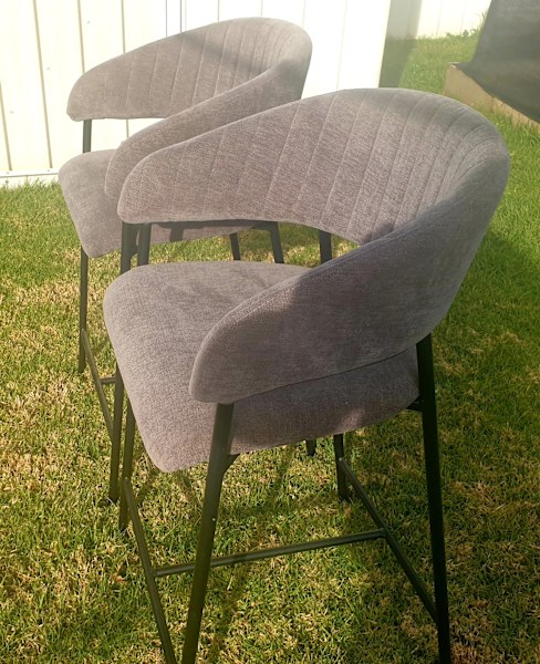 Bar stools in excellent condition, as new62863372639107112