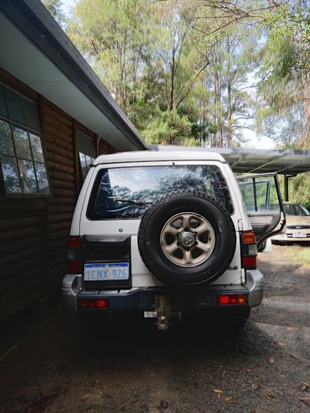 1996 MITSUBISHI PAJERO GLS LWB (4x4) 5 SP MANUAL 4x4 4D WAGON62934695330178112