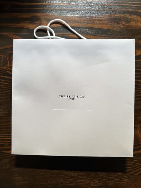 CHANEL White Paper SHopping Bag (Small Size), Accessories, Gumtree  Australia Gold Coast City - Molendinar