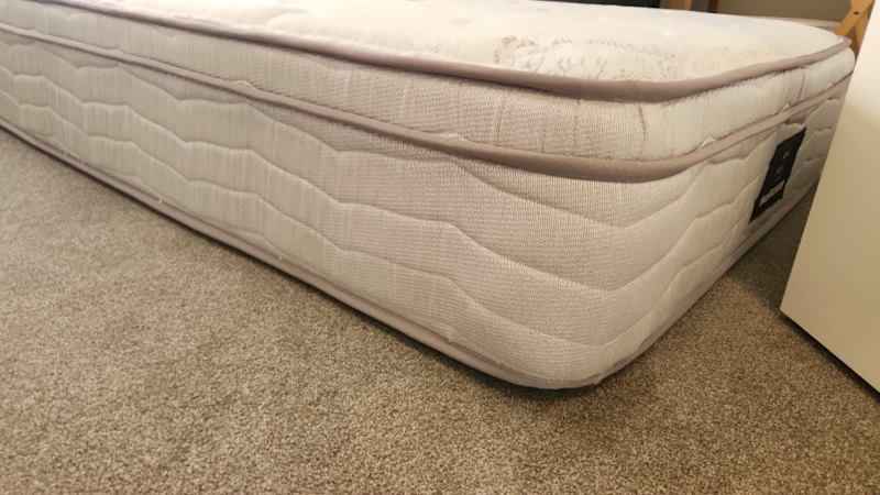 King Single Bed Mattress - hardly used, excellent condition62863375285123111
