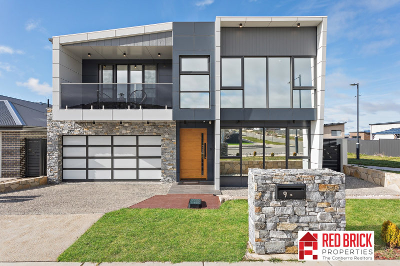 INVESTORS ONLY - OFFERS OVER $1,390,000 ONLY - RENTED $950 PER WEEK62929679553923111