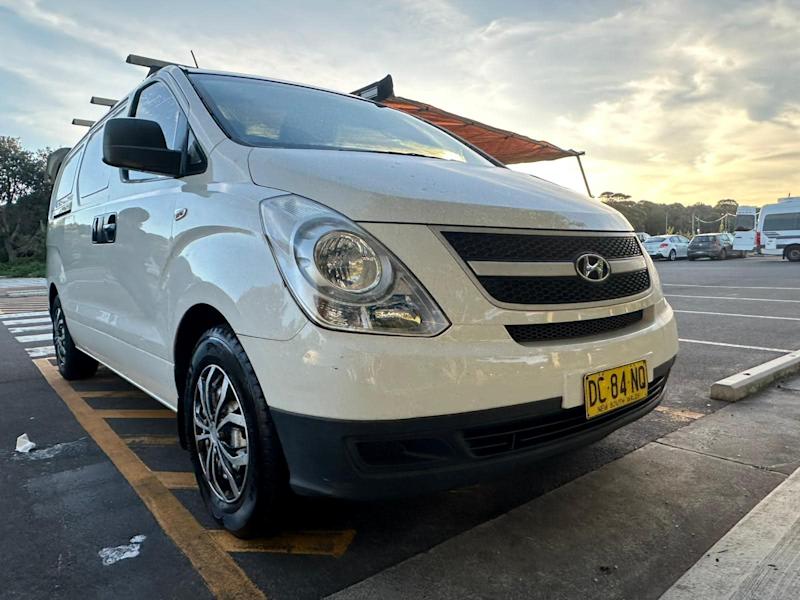 2009 HYUNDAI iLOAD 5 SP MANUAL 4D VAN629356906691851112
