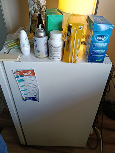 Kelvinator bar fridge 63612125851009114