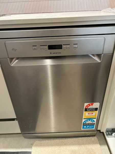 Ariston 60cm freestanding s/steel dishwasher63020444227843110