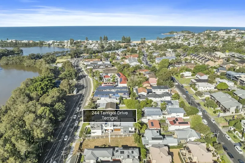 DA-Approved Site for Luxury Duplex Development in Prime Beachside Location63007280809603113