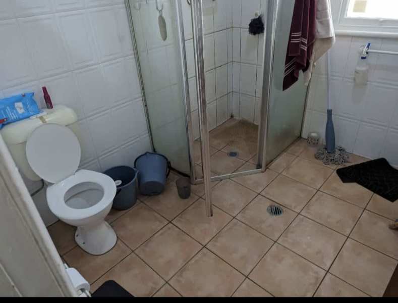 private room available in a unit in Harris park63438963035649113