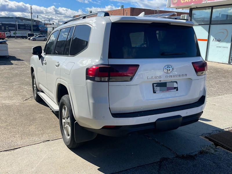 Toyota Land Cruiser 30062934698028419114