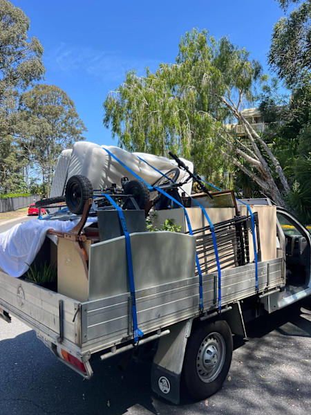 1 or 2 men & a Ute from V6 Removals63008481432067113
