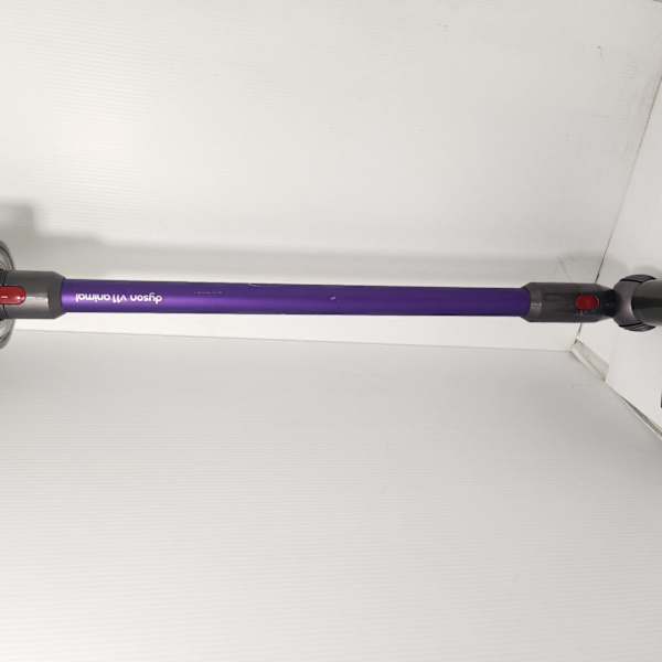 Dyson Cordless vacuum with charger #GN37179563017762644993113