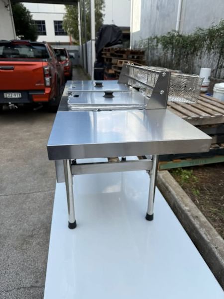 Commercial Double Gas Deep Fryer with Side Benches & Stand 20L63021731446018112