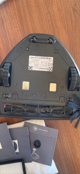 Electrolux Pure I9 robot vacuum needs new battery 63022633576577112