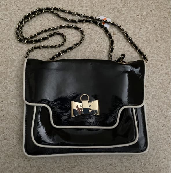 Chanel VIP phone sling bag (Negotiable), Luxury, Bags & Wallets on Carousell