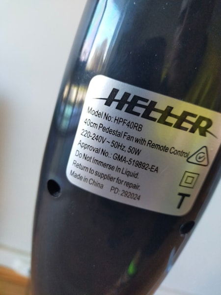HELLER 40CM PEDISTAL FAN WITH REMOTE 63016062155650112
