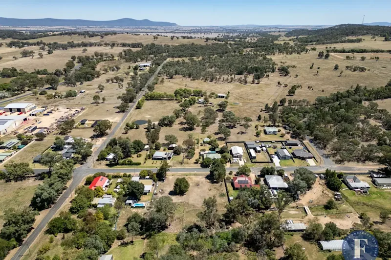 Spacious Residential Block in Grenfell63007280663554114