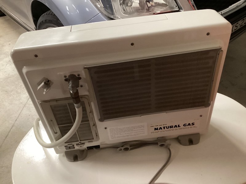 Rinnai Natural Gas Heater63019533212931111