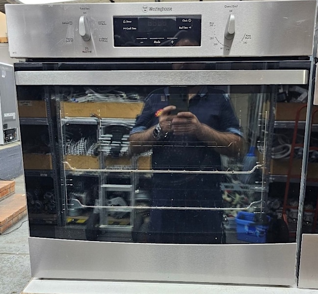 Westinghouse 60cm Electric Wall oven 615630221788391691127