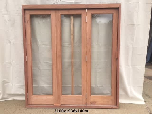 Solid Timber Cedar bi-fold doors630077824439061129