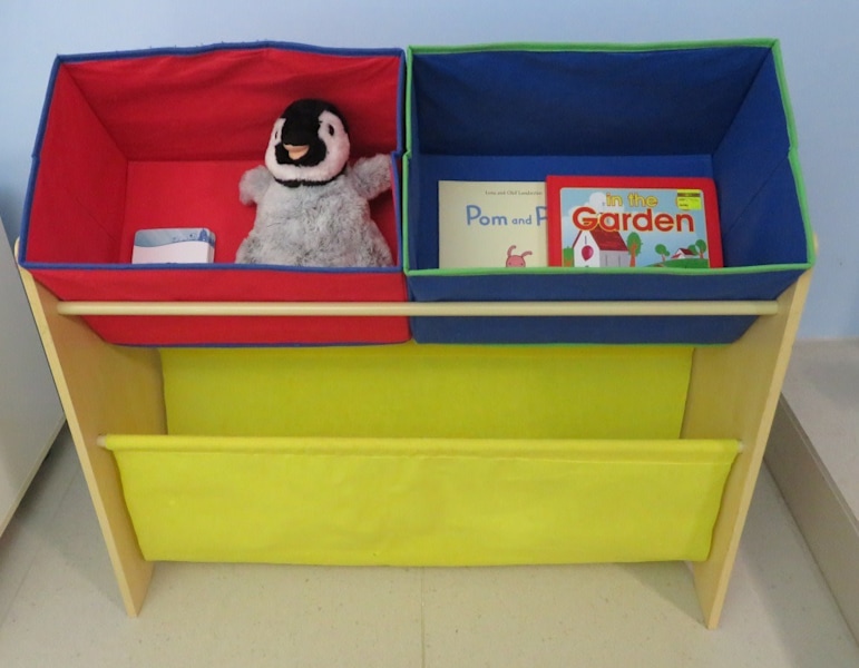 2 TIER WOODEN KIDS TOY STORAGE 60x82x29cm PENGUIN PLUSH & BOOKS62863411565058111