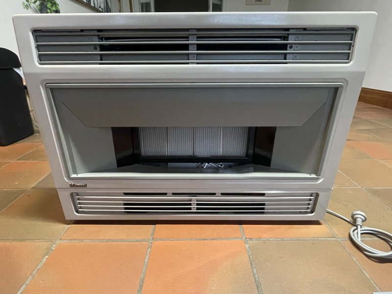 Rinnai Spectrum 28 Natural Gas Heater63016909885954111