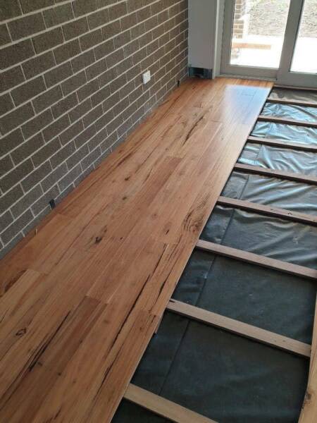 PRE-FINISH HARDWOOD FLOOR CLEARANCE FEATURE GRADE FRM$55/M2 PLUS63439450594690110