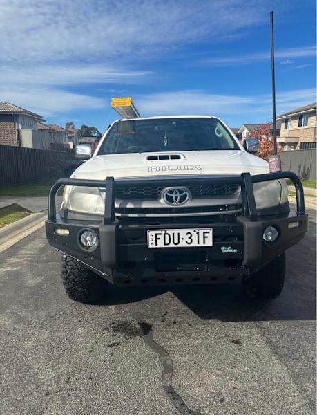 Toyota Hilux  2010 dual cab 62934700143363111