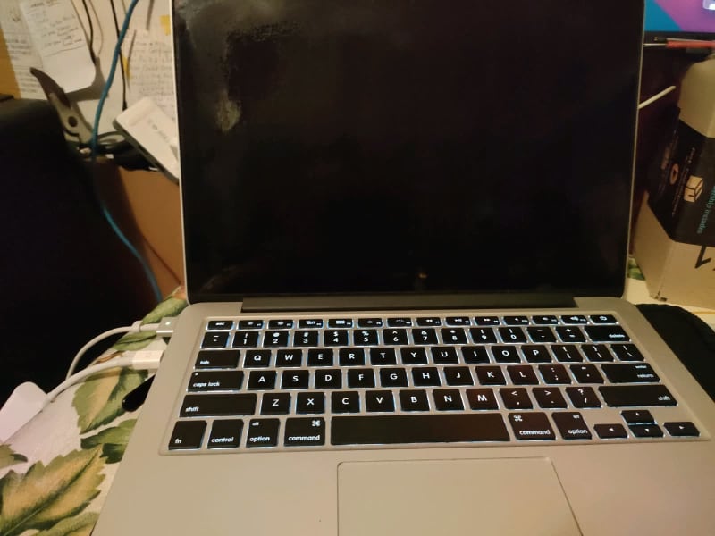 MacBook Pro Retina 13 2013 Ventura Charger Broken LCD 4GB