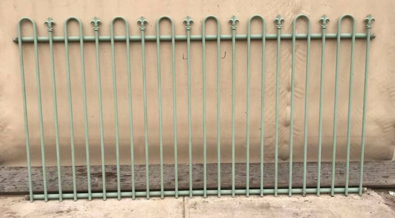 1 Fence Panel & 1 Pair of Double Gates & Fittings - 3.38m630061473323541121
