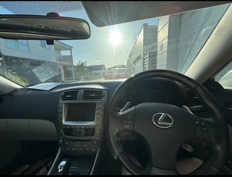 Lexus is 250 6 speed auto silver $5500 ono need gone asap 62936654053891114