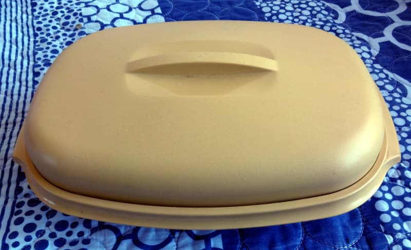 Tupperware Microwave Steamer, Harvest Gold