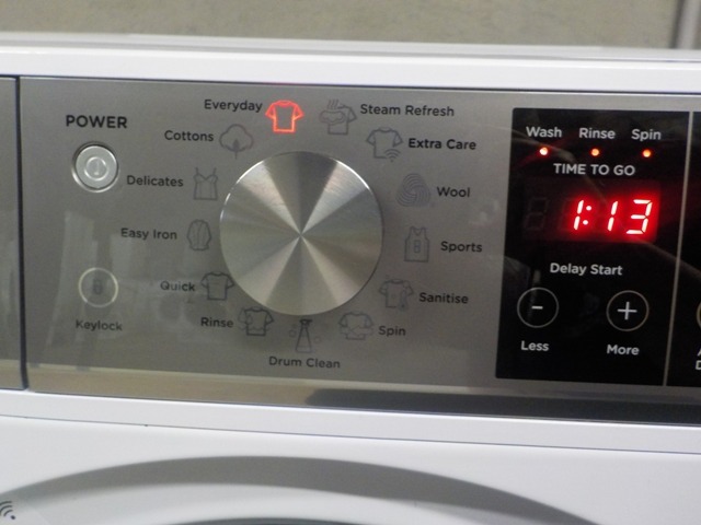 Item 2945 F&P 11kg Washing Machine  (Inc Delivery & Warranty)63016907928322112