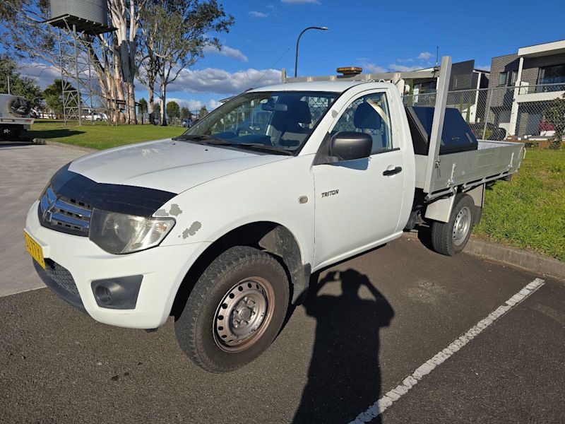 2013 MITSUBISHI TRITON GLX 5 SP MANUAL C/CHAS, 3 seats MN MY12629347023650581123