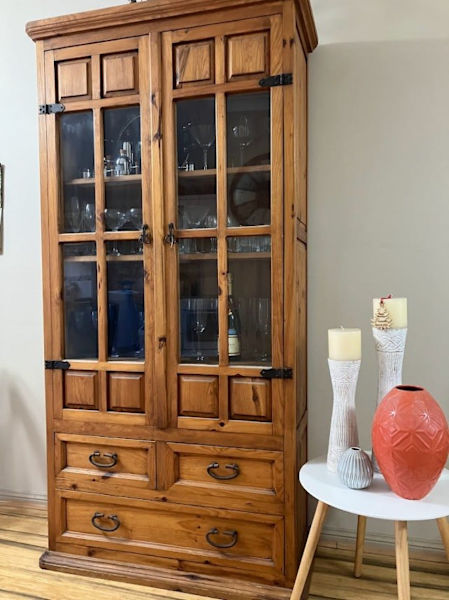 Beautiful Solid Wood Display Cabinet62863382003843111