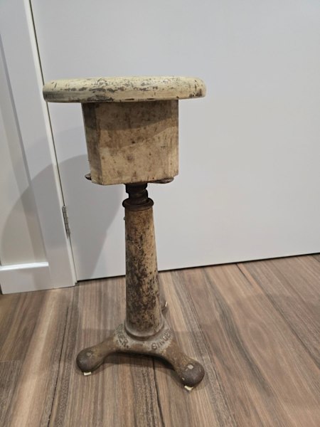 Singer sewing stool 63470140918275110