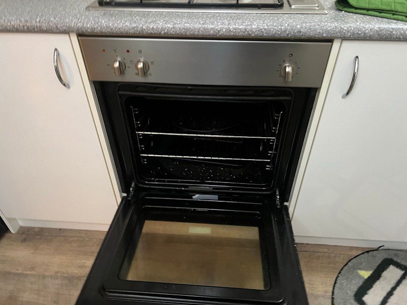 FREEEEEEE Gas Stovetop & electric oven 63014709546626114