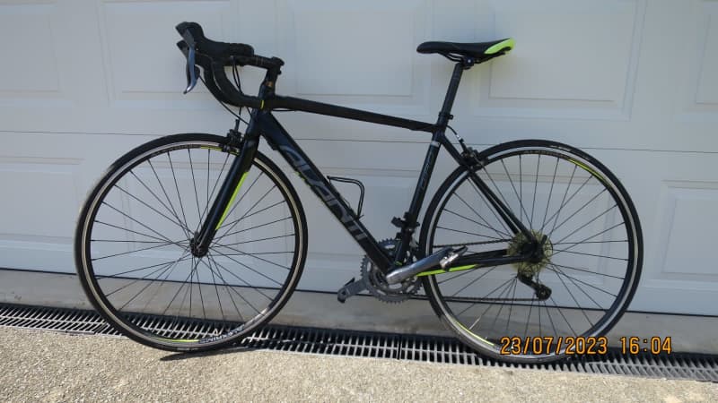 Avanti giro store road bike