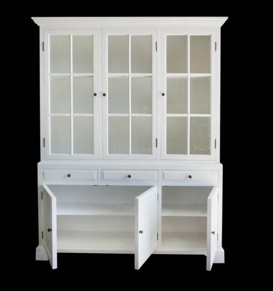 White Glass Display Australia