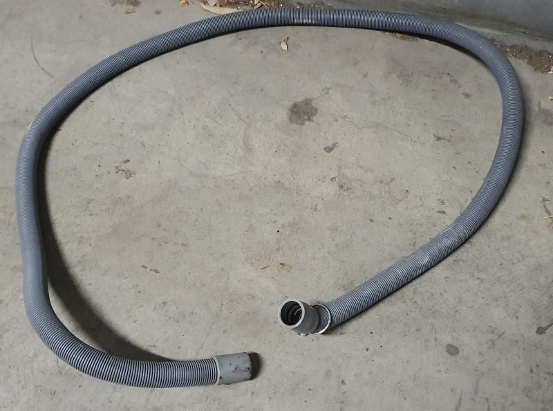 1.8m Washing machine outlet hose, working, Carlton pickup630137850522891125
