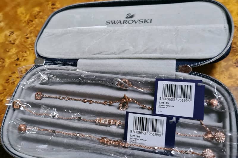 reflejar importante Mecánicamente Swarovski bracelets(4) | Women's Jewellery | Gumtree Australia Marion Area  - Plympton Park | 1303117281