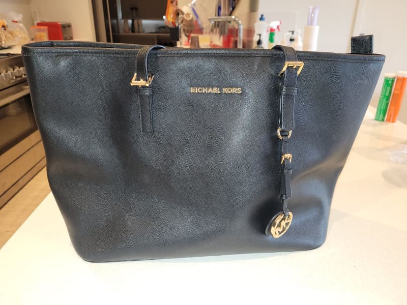 Michael Kors bag Authentic pre owed | Bags | Gumtree Australia Brimbank  Area - Sunshine | 1307884392