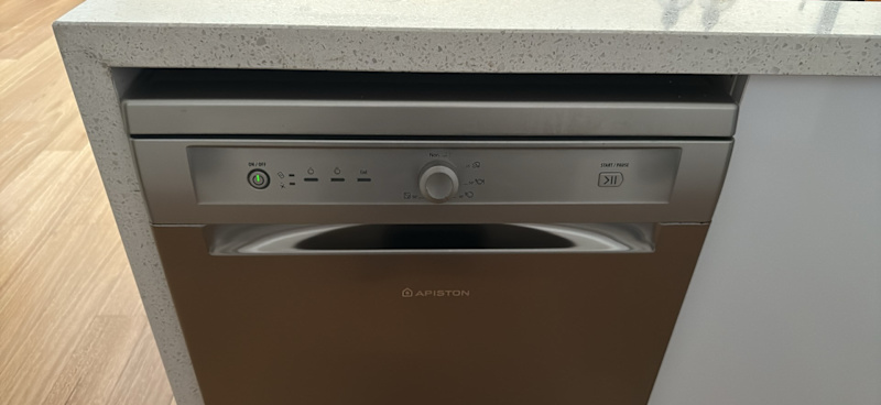 Ariston 60cm Dishwasher 63015639257218111