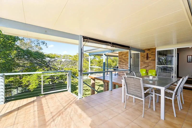 Spacious Family Home with Mountain Views & Self-Contained Guest Accommodation62929683635841112